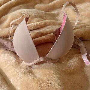 PINK Victoria's Secret Cream Super Push Up Bra